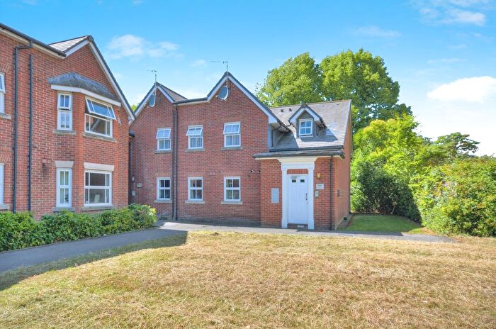 1 Bedroom Flat To Rent In Spire View, Salisbury, SP2