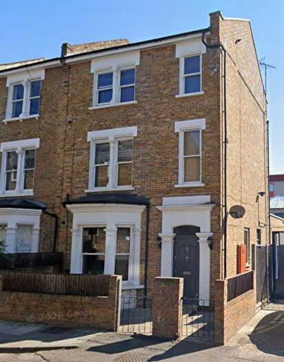 1 Bedroom Flat To Rent In Paulet Road, London, SE5