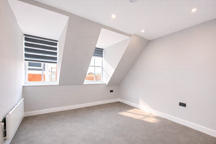 2 Bedroom Flat To Rent In Flat, -, Moulsham Street, Chelmsford, Essex, CM2