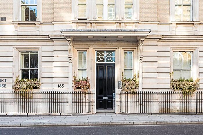 1 Bedroom Flat To Rent In Flat Court House, Seymour Place, London, W1H