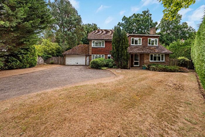 4 Bedroom Detached House For Sale In Ashcroft Park, Cobham, KT11