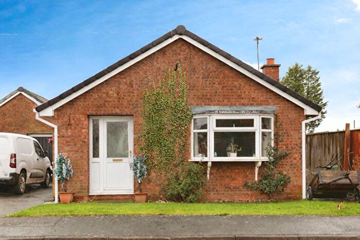 3 Bedroom Detached Bungalow For Sale In Hawthorne Drive, Holme-On-Spalding-Moor, York, YO43
