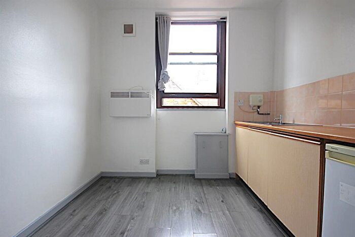 Studio To Rent In Bloxhall Road, Leyton, E10
