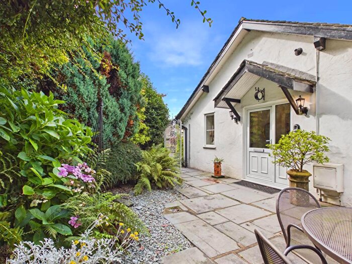 2 Bedroom Cottage For Sale In Courtyard Cottage, Studio House, Lake Road, Ambleside, LA22