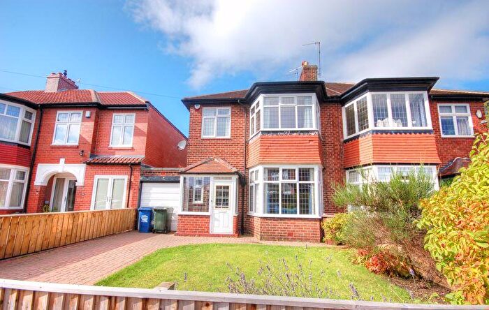 3 Bedroom Semi-Detached House To Rent In Wellburn Park, Jesmond, Newcastle Upon Tyne, NE2