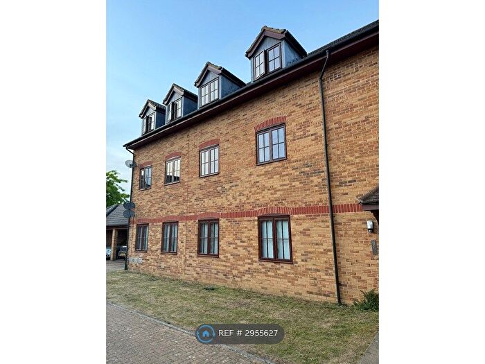 2 Bedroom Flat To Rent In Monkston Park, Milton Keynes, MK10