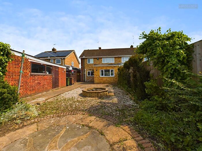 3 Bedroom Semi-Detached House For Sale In Brocklesby Gardens, Peterborough, PE3