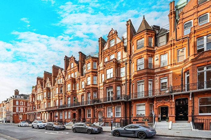 Studio For Sale In Draycott Place, Chelsea, London, SW3