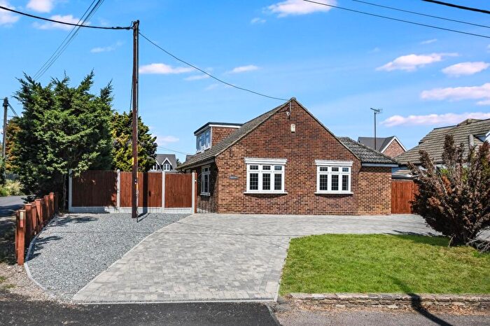 3 Bedroom Detached House For Sale In North Drive, Hutton, Brentwood, CM13