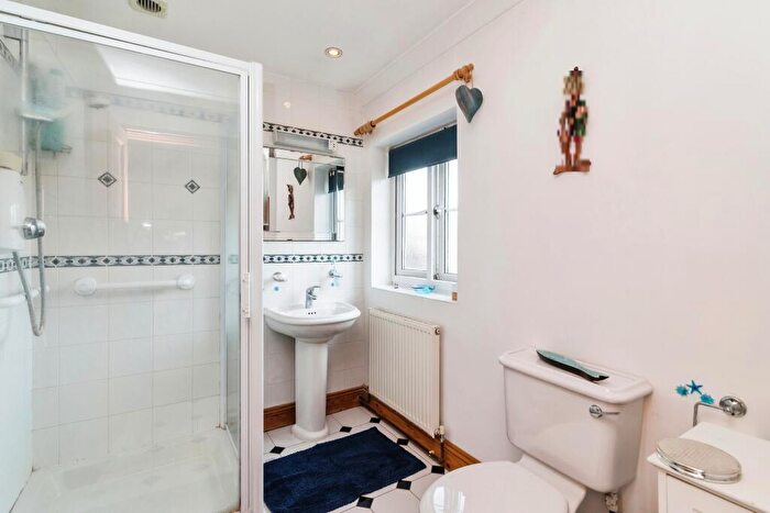 5 Bedroom Detached House For Sale In Lee Gardens, Beccles, Suffolk, NR34