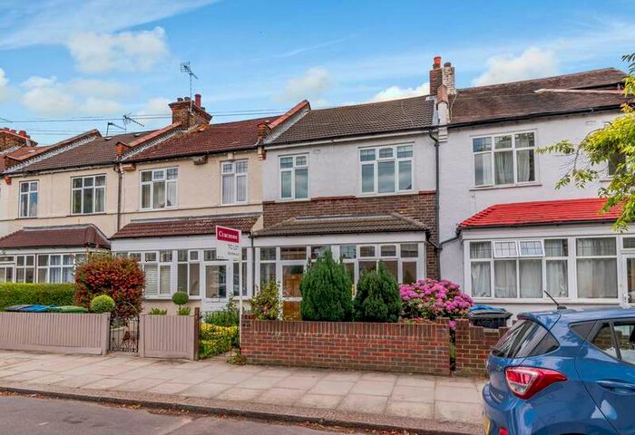 3 Bedroom House To Rent In Melrose Gardens, New Malden, KT3