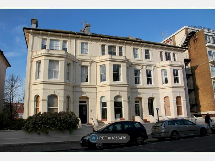 1 Bedroom Flat To Rent In St. Aubyns, Hove, BN3