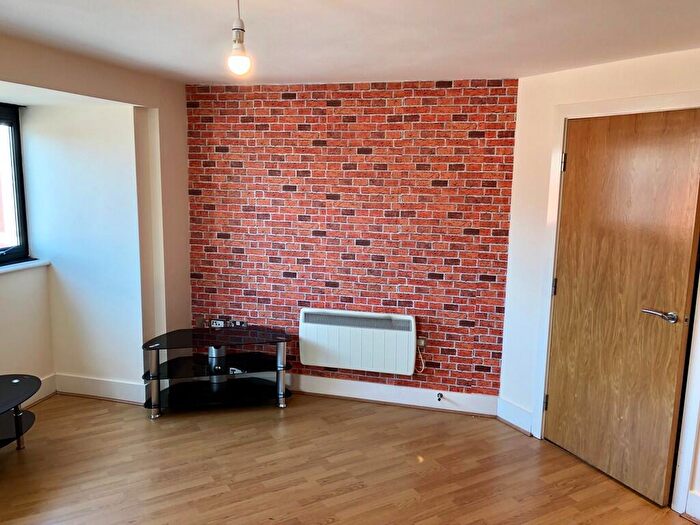1 Bedroom Apartment To Rent In Kings Court Plaza, Townsend Way, Birmingham, B1