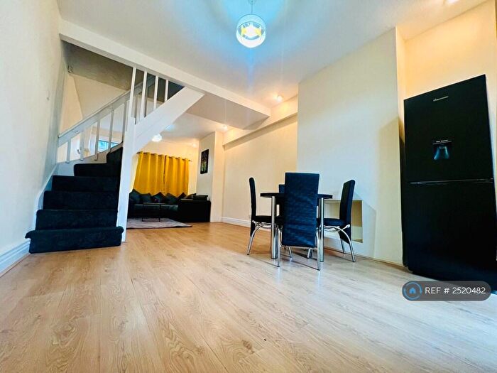 3 Bedroom Terraced House To Rent In Marroway Street, Birmingham, B16