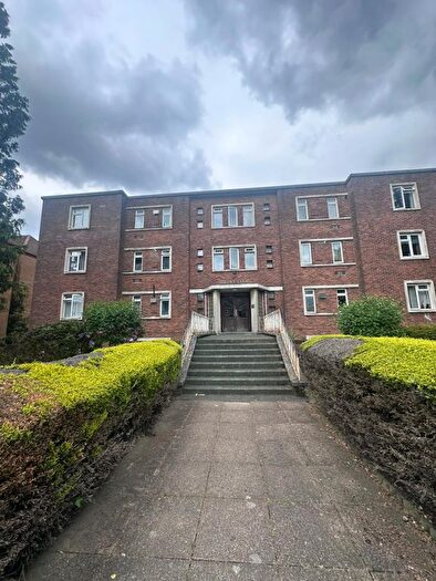 1 Bedroom Flat To Rent In Queens Court Hill Lane, Southampton, SO15