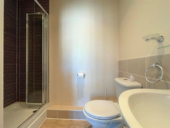 2 Bedroom Flat To Rent In Blythewood Court, Waterloo Road, Uxbridge, UB8