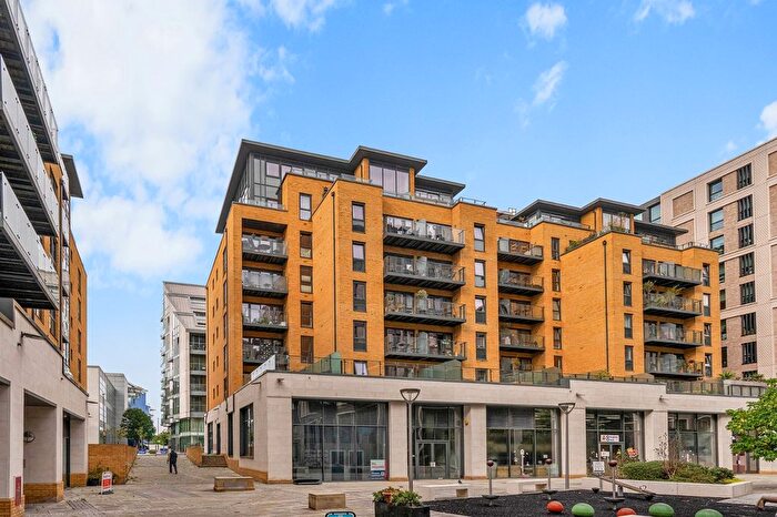 2 Bedroom Flat For Sale In Knightley Walk, Wandsworth, SW18