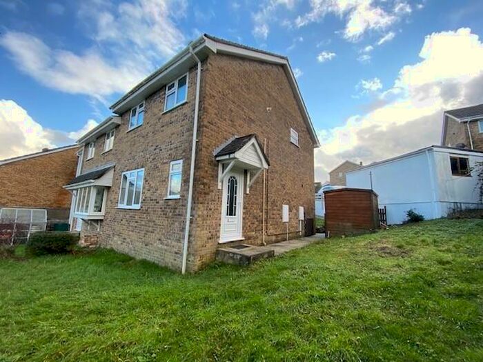 3 Bedroom End Of Terrace House To Rent In Par, PL24