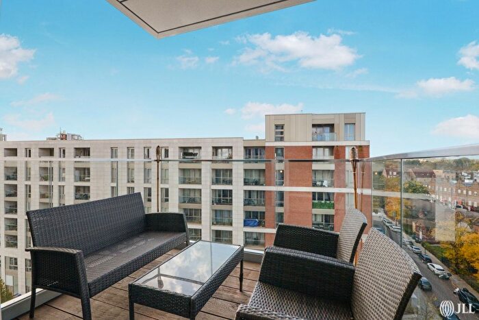 1 Bedroom Flat To Rent In Woodberry Down, London, N4