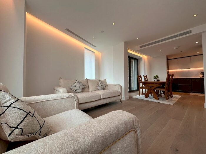 2 Bedroom Flat To Rent In Paragon Square, London, WC1X