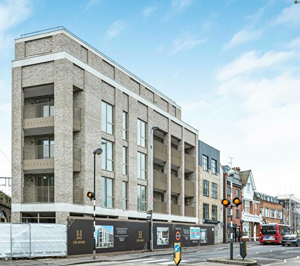 1 Bedroom Flat For Sale In High Road Leyton, Grove Green, E10