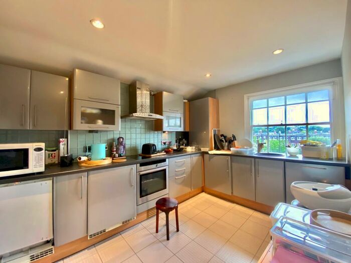 1 Bedroom Apartment To Rent In River Terrace, Henley On Thames, RG9