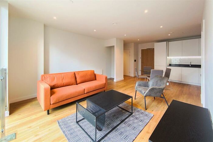 2 Bedroom Apartment To Rent In Mount Yard, Meadowside, M4