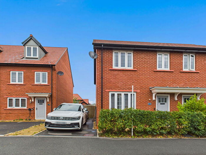 3 Bedroom Semi-Detached House For Sale In Wheatfield Drive, Leighton, Crewe, CW1