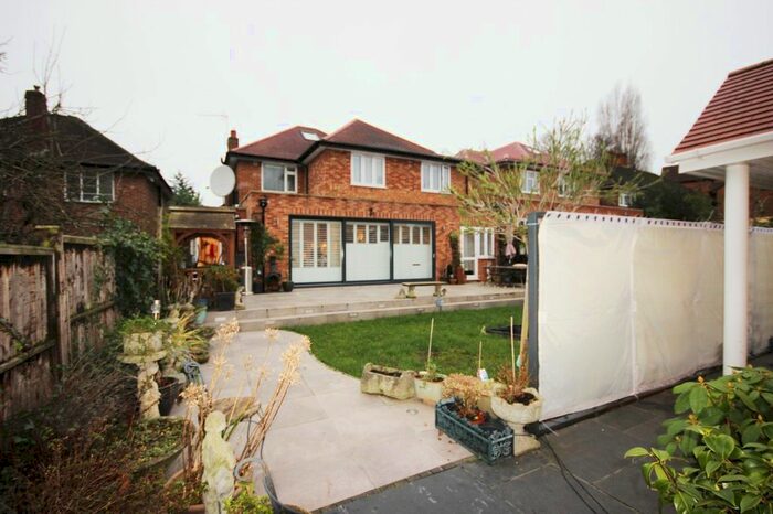 4 Bedroom Detached House To Rent In Ashbourne Road, London W5