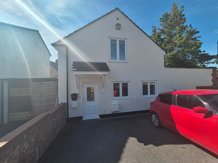 2 Bedroom Flat To Rent In Stratford Road, Yeovil, BA21