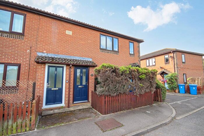 1 Bedroom Maisonette For Sale In Eton Wick, Windsor, SL4
