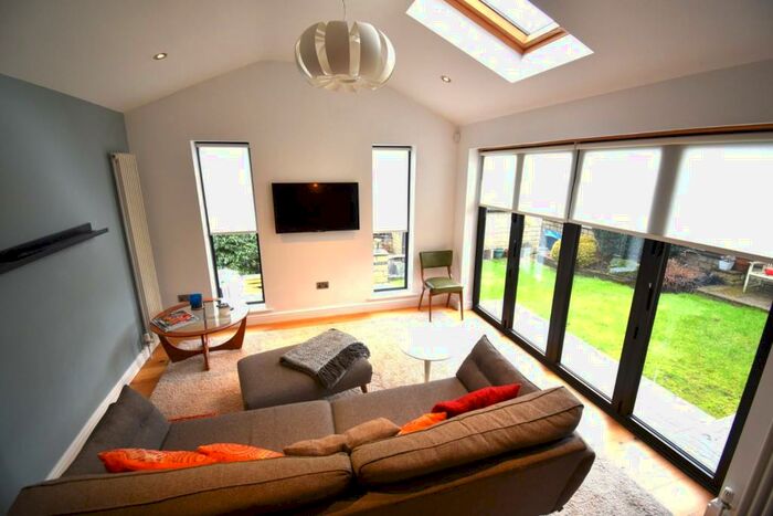 4 Bedroom Detached House To Rent In Greaves Fold, Holywell Green, Halifax, HX4