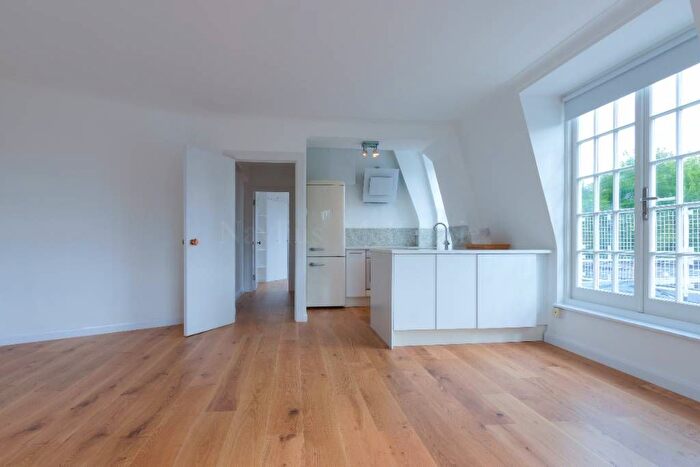 1 Bedroom Flat For Sale In Eton College Road, Belsize Park, London, NW3