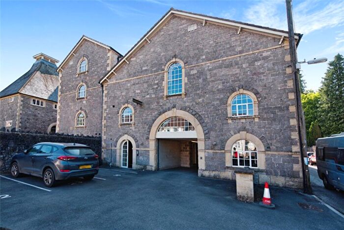 2 Bedroom Flat For Sale In High Street, Radstock, Avon, BA3