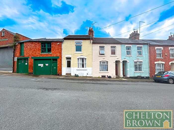2 Bedroom Terraced House For Sale In Cambridge Street, Semilong, Northampton, NN2
