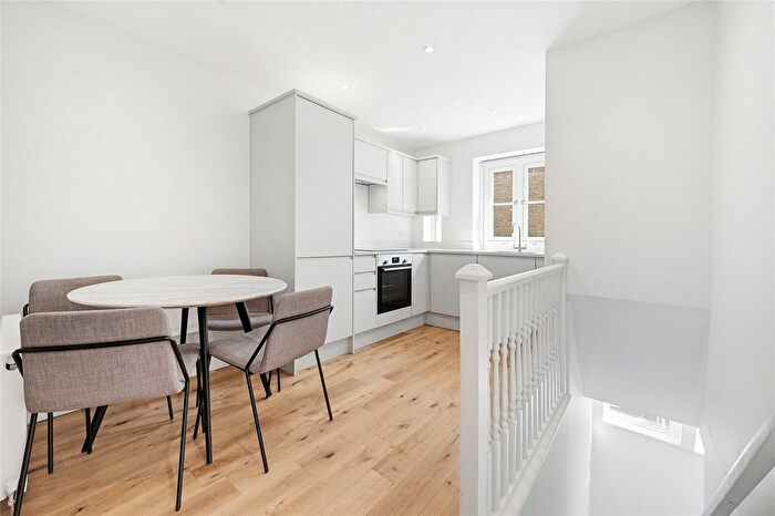 1 Bedroom Flat To Rent In Egerton Terrace, London, SW3