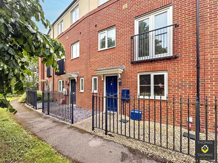4 Bedroom Town House To Rent In Longhorn Avenue, Gloucester, GL1