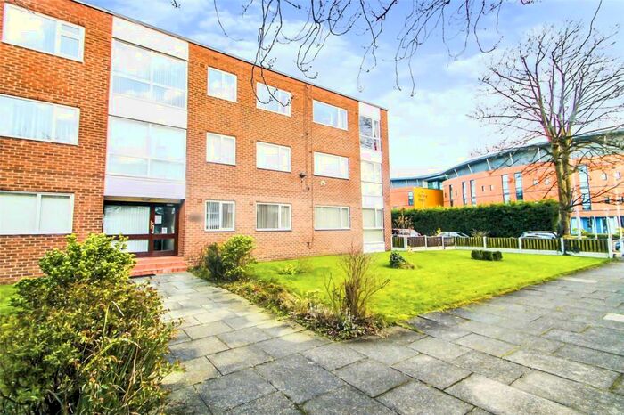 2 Bedroom Apartment To Rent In Eccles Old Road, Salford, M6