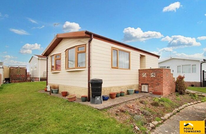 2 Bedroom Chalet For Sale In West Shore Park, Walney, Barrow-In-Furness, Cumbria, LA14