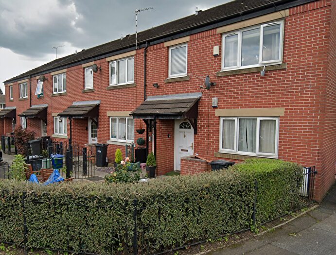 1 Bedroom Flat To Rent In Lightwood Close, Bolton, BL4