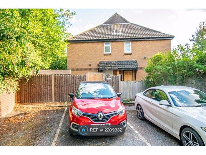 2 Bedroom Terraced House To Rent In Manordene Road, London, SE28
