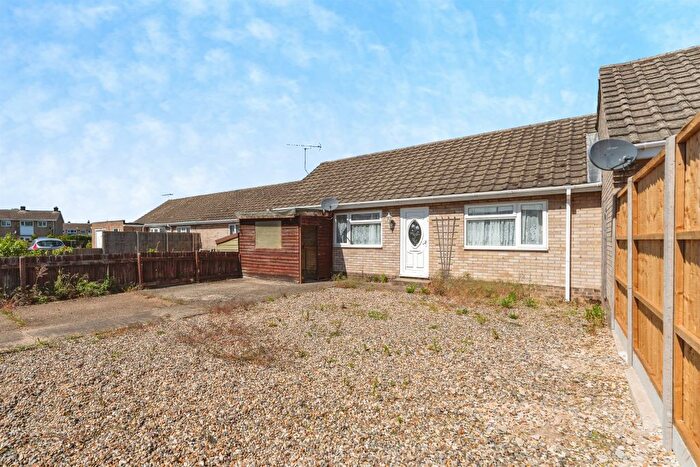 3 Bedroom Terraced Bungalow For Sale In Broomhill Close, Red Lodge, Bury St. Edmunds, IP28