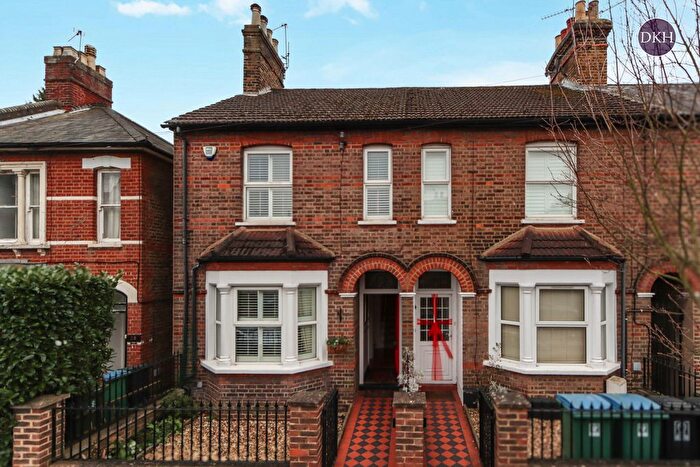 3 Bedroom End Terrace House For Sale In Malden Road, Nascot Wood, Watford, Hertfordshire, WD17