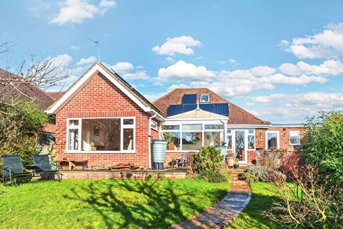 3 Bedroom Bungalow For Sale In Orchard Close, Tilehurst, Reading, Berkshire, RG31