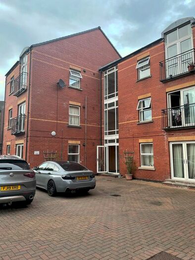 2 Bedroom Flat To Rent In Pakenham Mews, Belfast, BT7