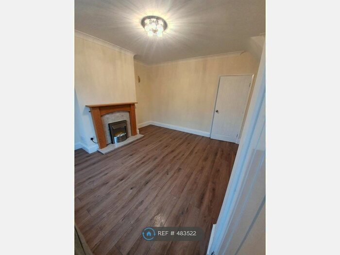 3 Bedroom Semi-Detached House To Rent In Heather Grove, Pemberton WN5