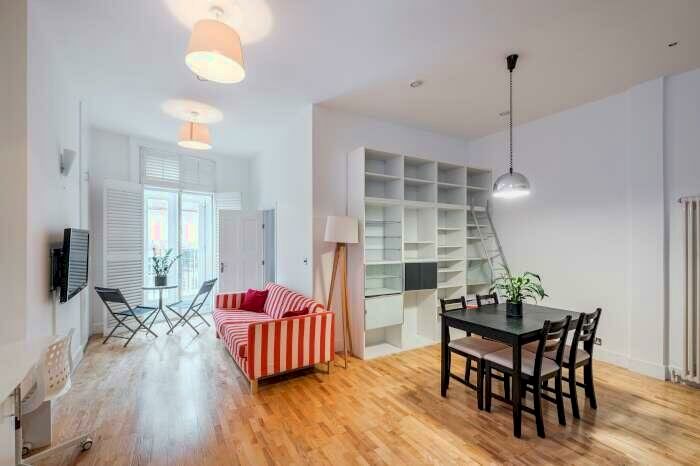 1 Bedroom Apartment To Rent In Bride Court London, EC4Y