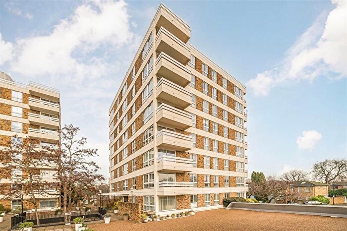 1 Bedroom Flat For Sale In Warwick Drive, Putney, SW15