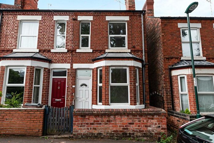 3 Bedroom End Of Terrace House To Rent In Central Avenue, New Basford, Nottingham, NG7