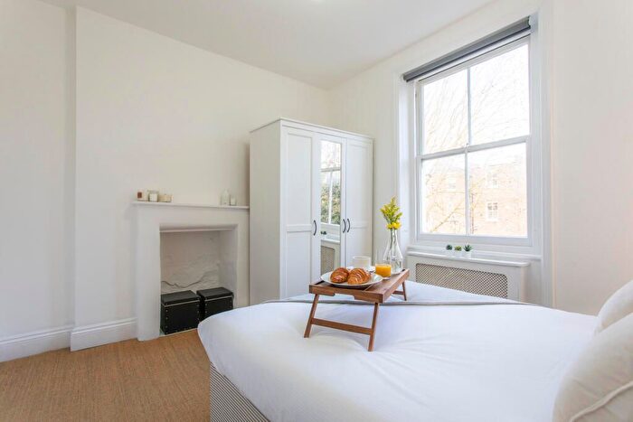 1 Bedroom Flat To Rent In Gwendwr Road, London, W14